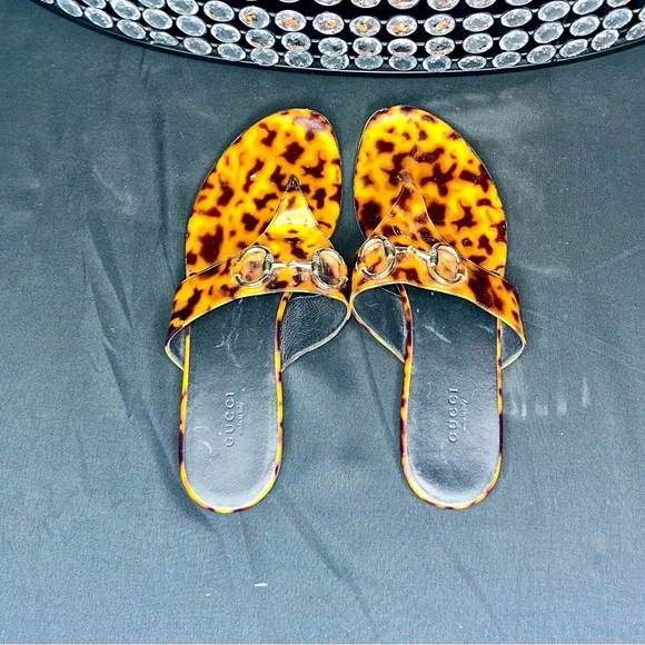Gucci Tortoise Shell Patent Leather Horsebit Thong Sandals, Size 9 - Picture 10 of 11